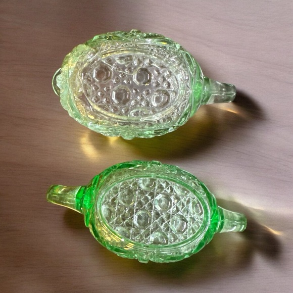 Depression Glass, Sugar Bowl& Creamer Set Creamer Cracked, Vaseline Glass Green - Picture 12 of 13